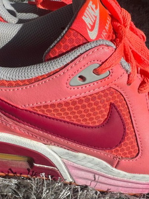 Nike Air Max athletic shoes like new, size 38.5, pink orange