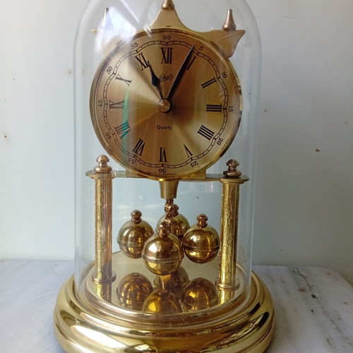 400 Day German Quartz Clock like new, 22 cm