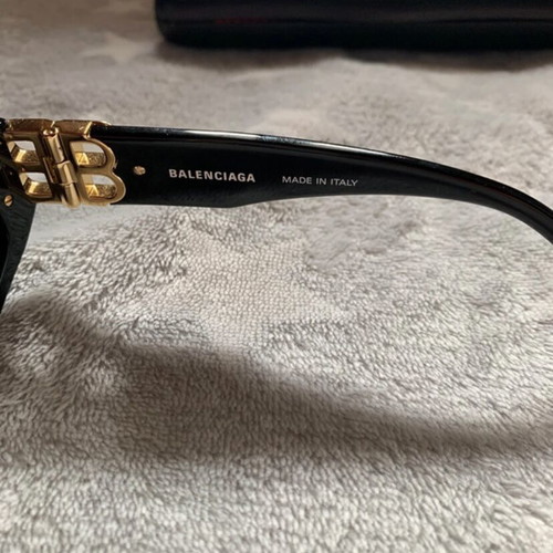 Balenciaga sunglasses like new