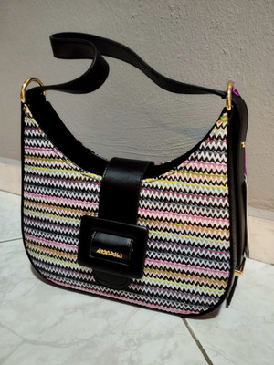 Women's handbag and shoulder bag new, modern