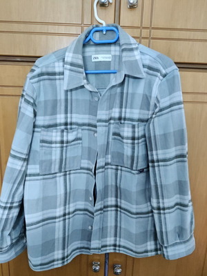 Zara shirt extra large like new, gray and turquoise