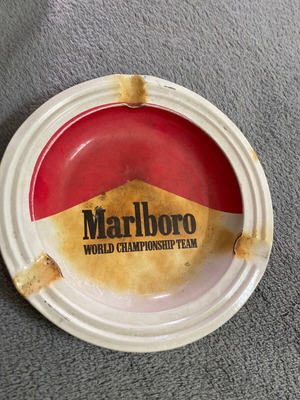 Marlboro τσίγκινο παλιό σταχτοδοχείο μεταχειρισμένο