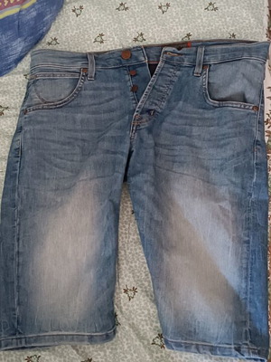 Wrangler men's denim bermuda shorts like new, blue, size 34