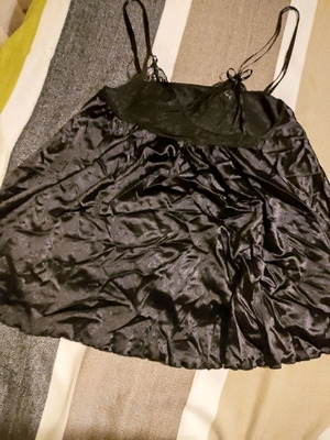Women's satin nightdress like new, black, short with lace