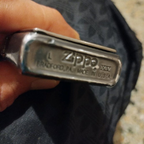 Zippo XV Twister μεταχειρισμένο με όμορφο σχέδιο