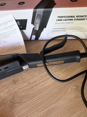 Ισιωτική μαλλιών Ceramic Tourmaline Ionic Flat Iron μεταχειρισμένη