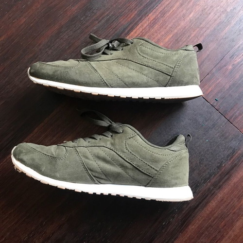 Athletic shoes green khaki faux suede like new, size 37