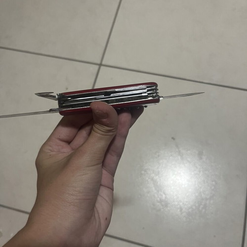 Knifes for survival used, excellent condition