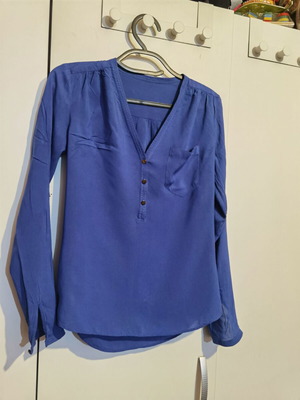 Blue women's shirt size S made of 100% viscose like new