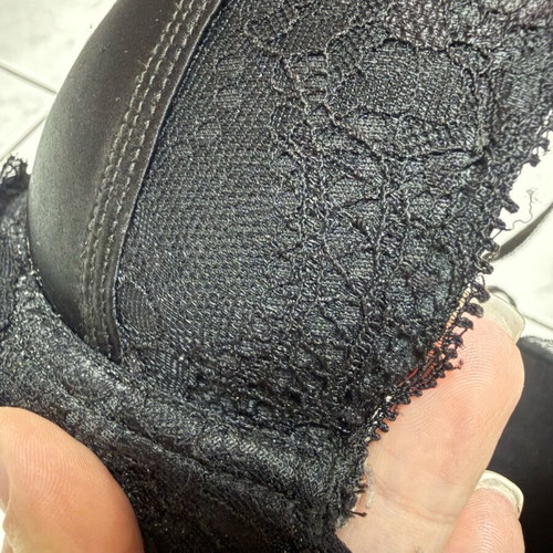 H&M pushup black satin lace wired bra like new, size 80C