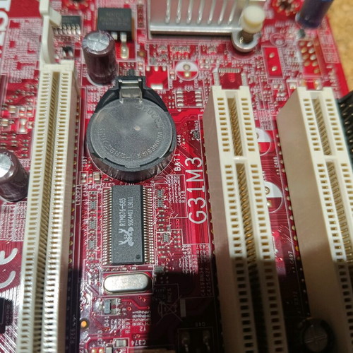 MSI G31M3-F motherboard used with Intel processor and heatsink