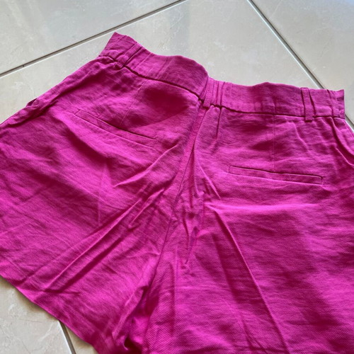 Women's fuchsia shorts Stradivarius size 36 like new
