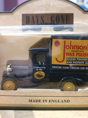Lledo Days Gone 1928 Chevrolet Box Van toy car new