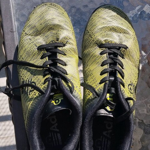 Admiral football shoes slightly used, size 39, black and yellow