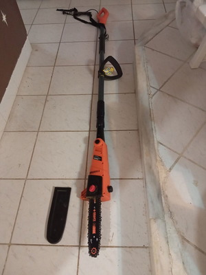 Electric Pole Chainsaw like new, 230V with chain