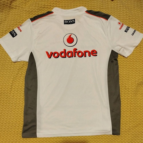 Vodafone McLaren Mercedes 2008 shirt new, size M