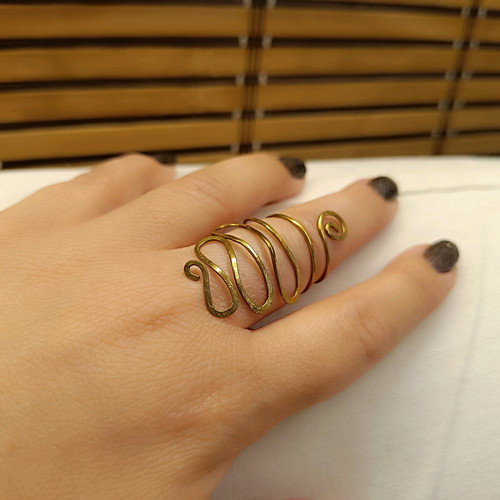Handmade brass ring new, adjustable, gold-colored