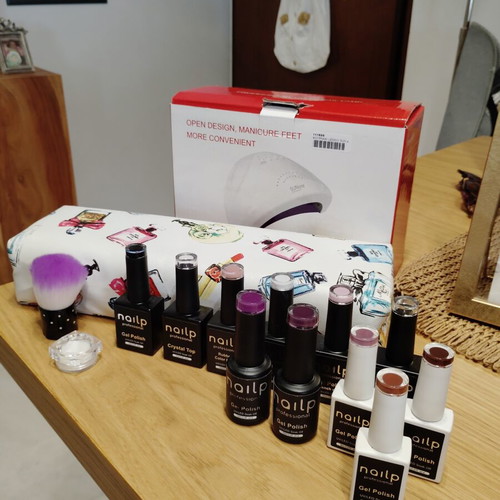 Nail Care Set for Semi-Permanent Polish new, 11 Colors with Lamp