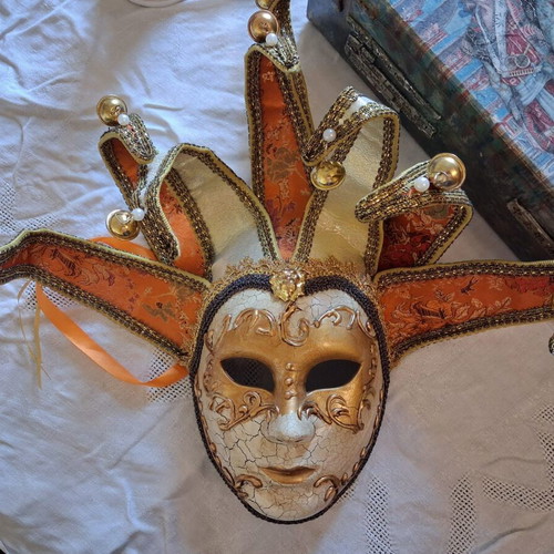 Venetian carnival mask like new with joker elements and bells