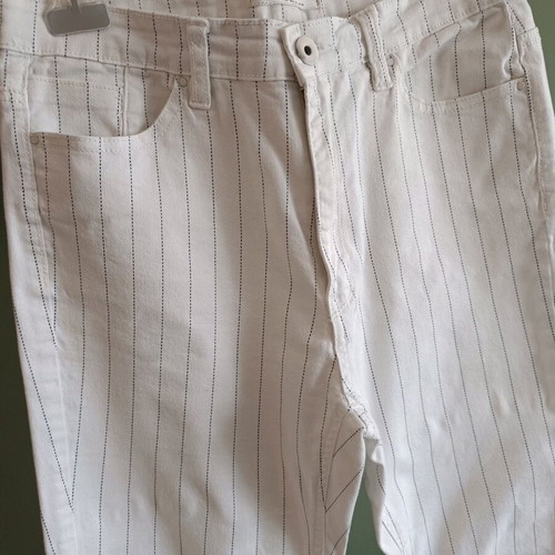 Stradivarius skinny jean used, white with vertical stripes, size 38