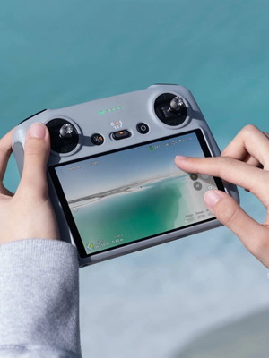 Dji RC like new with screen protector glass