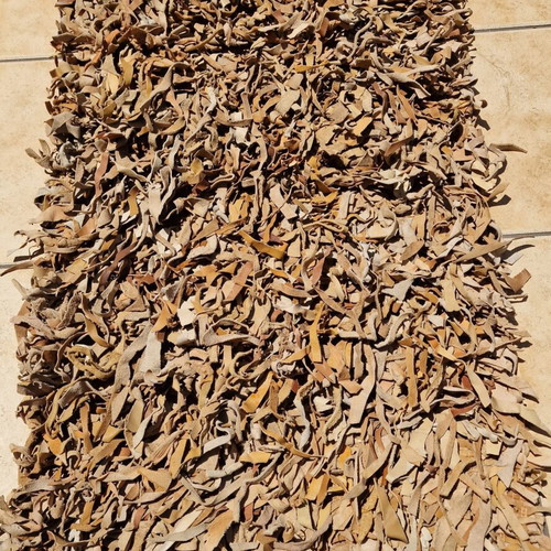 Leather rug like new