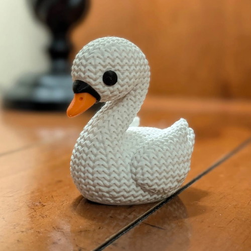 Swan figure for bombonieres new with crosset texture