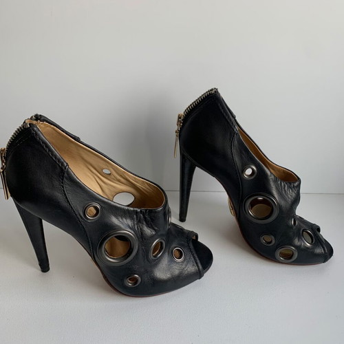 LAMB pumps like new, size 36, black