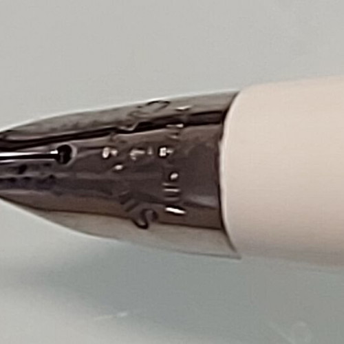 Shefer Lady vintage pen with gold details