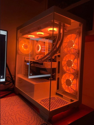 Gigabyte Geforce RTX 4060 υπολογιστής με Ryzen 7 5800x, κουτί Corsair 3500x