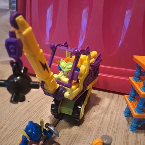 Demolition SuperZings like new toy figures