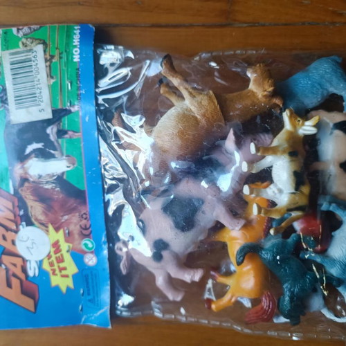 Plastic animals children's toys new, 2 packs of 10 each