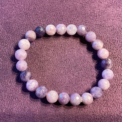 Bracelet made of authentic Lepidolite