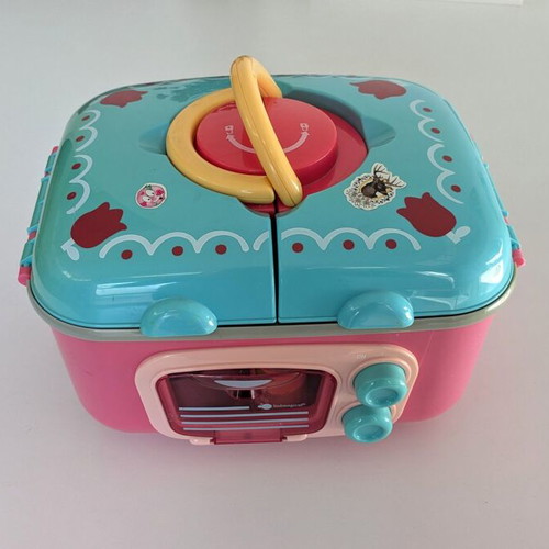 Imaginarium play kitchen used with sounds and lights