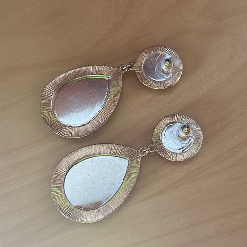 Abiye earrings in gold color