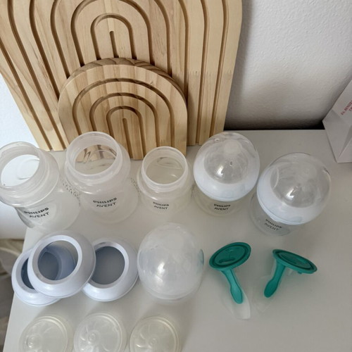 Philips Avent baby bottles with accessories