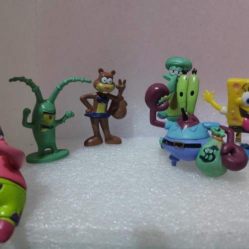 Spongebob Squarepants figure set like new, 8 collectible characters