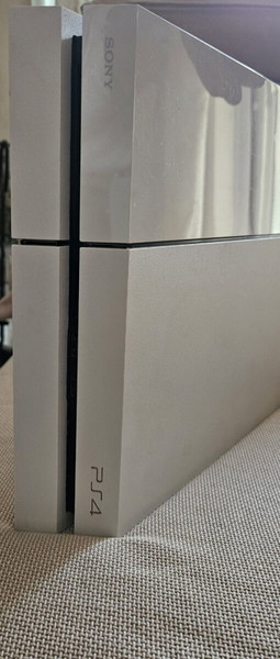 PlayStation 4 με 16 παιχνίδια
