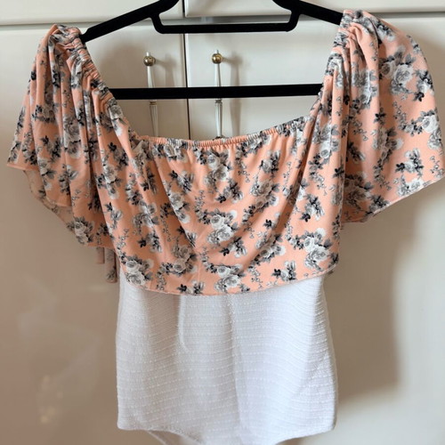Nidodileda bodysuit like new, white and pink, size S