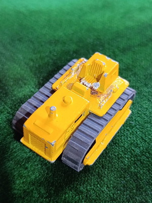 Vintage метална играчка верижен трактор