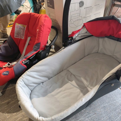 Baby egg and basket 0-10 months used