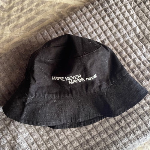 Bucket hat LC Waikiki like new, black