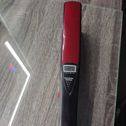 Professional Hair Straightener Used