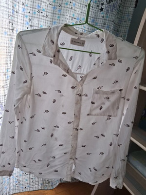 Πουκάμισο Pull & Bear λευκό με ροζ print γυαλάκια, σαν καινούργιο, μέγεθος S