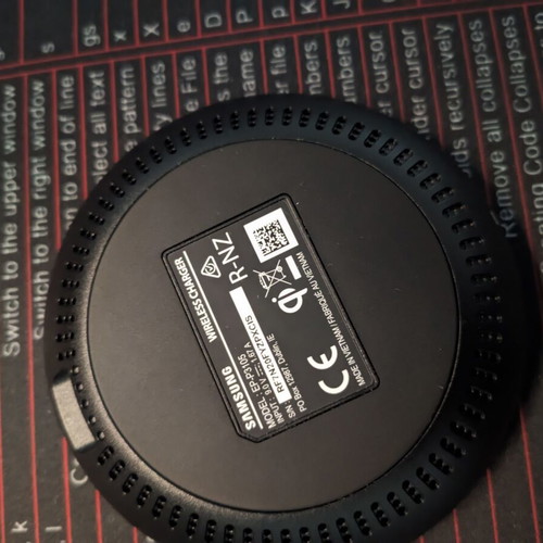 Samsung EP-P3105 Wireless Charger Qi Pad like new, black