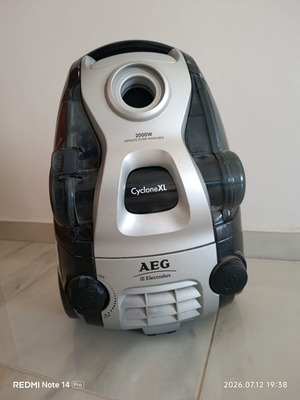 Ηλεκτρική σκούπα AEG Electrolux CycloneXL 2000W μεταχειρισμένη, χωρίς σακούλα με φίλτρο HEPA