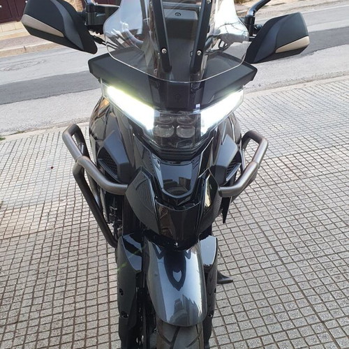 Zontes 350 T2 2023 motorcycle like new with central luggage box