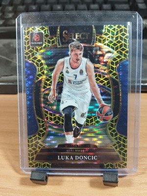 Luka Dončić Select Concourse Green Checker card new
