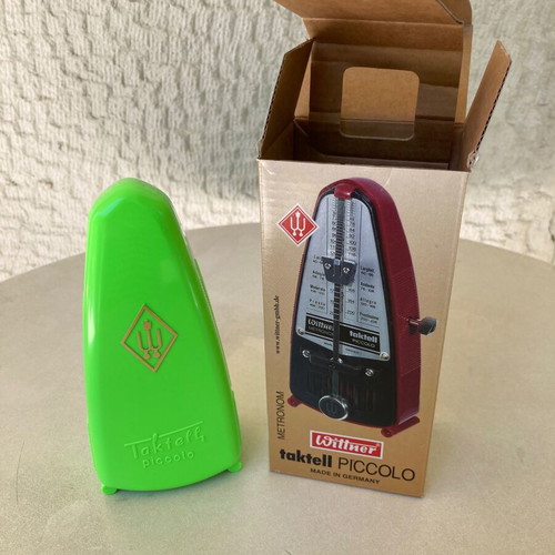 Wittner Taktell Piccolo metronome new, neon green
