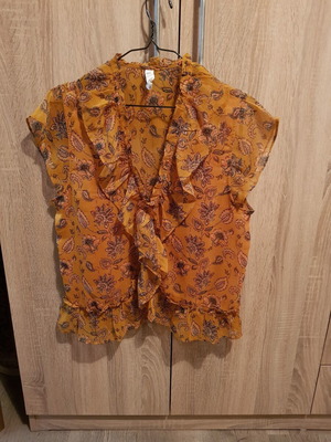 Mango blouse with ruffles size S like new, brown multicolor
